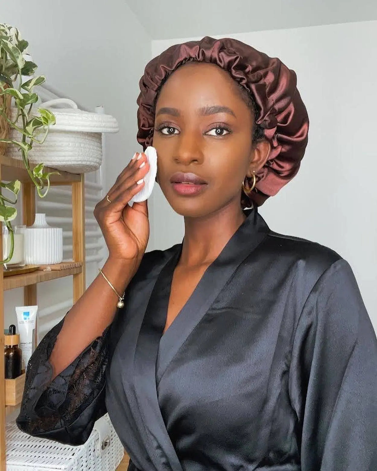 Bonnet en satin réversible marron Asantewaa