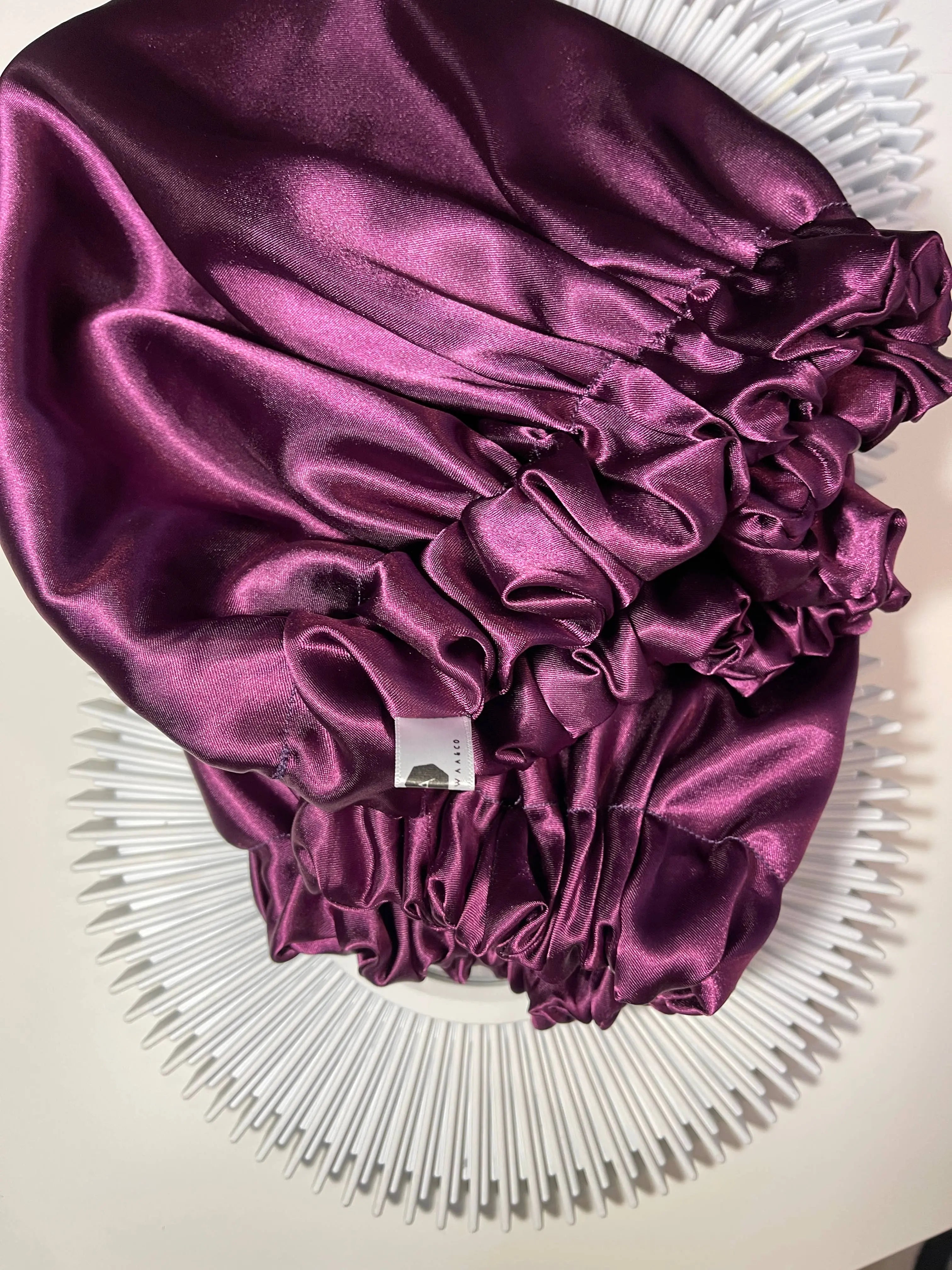 Bonnet en satin réversible violet Asantewaa