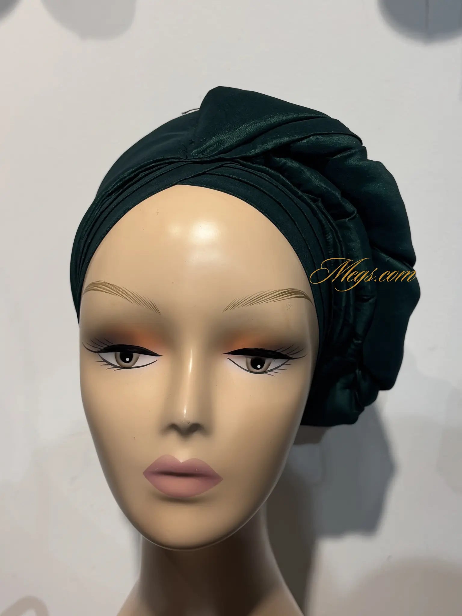 Turban satiné asymétrique MEGS