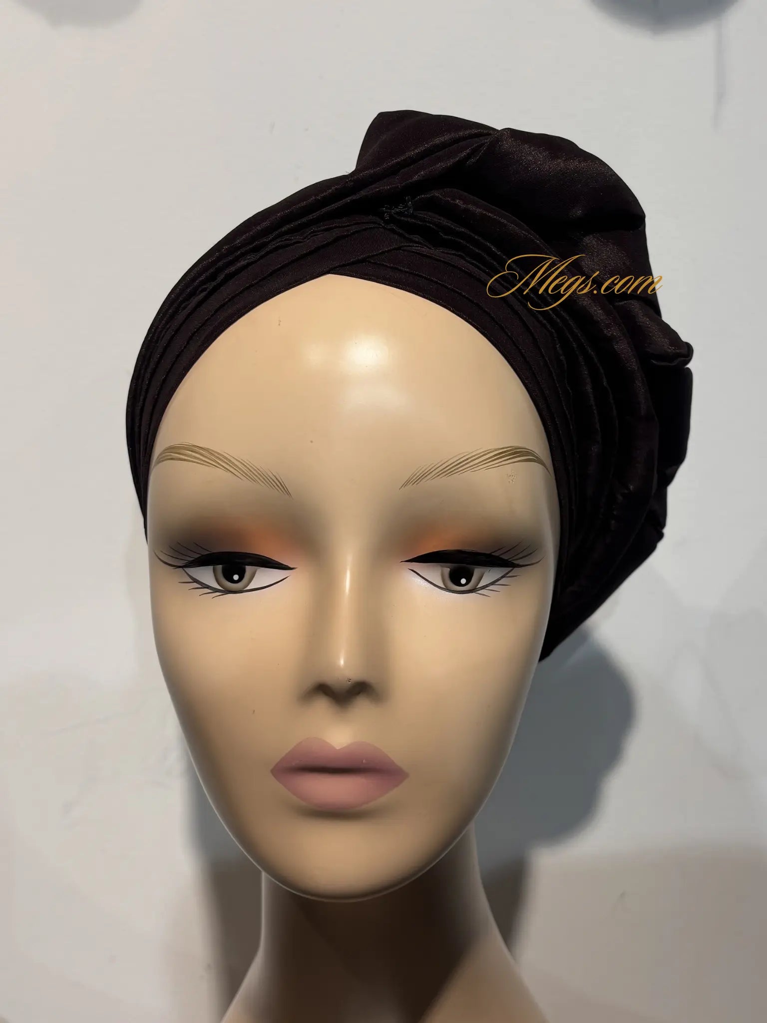 Turban satiné asymétrique MEGS