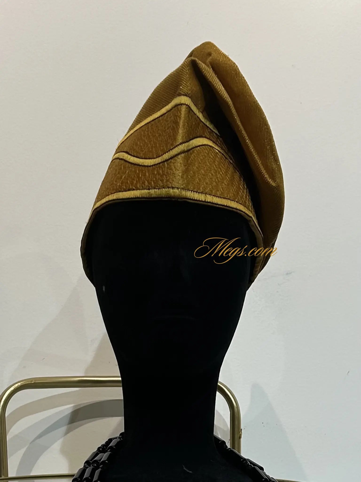 Chapeau à motif vague en Aso Oke - doré Megs