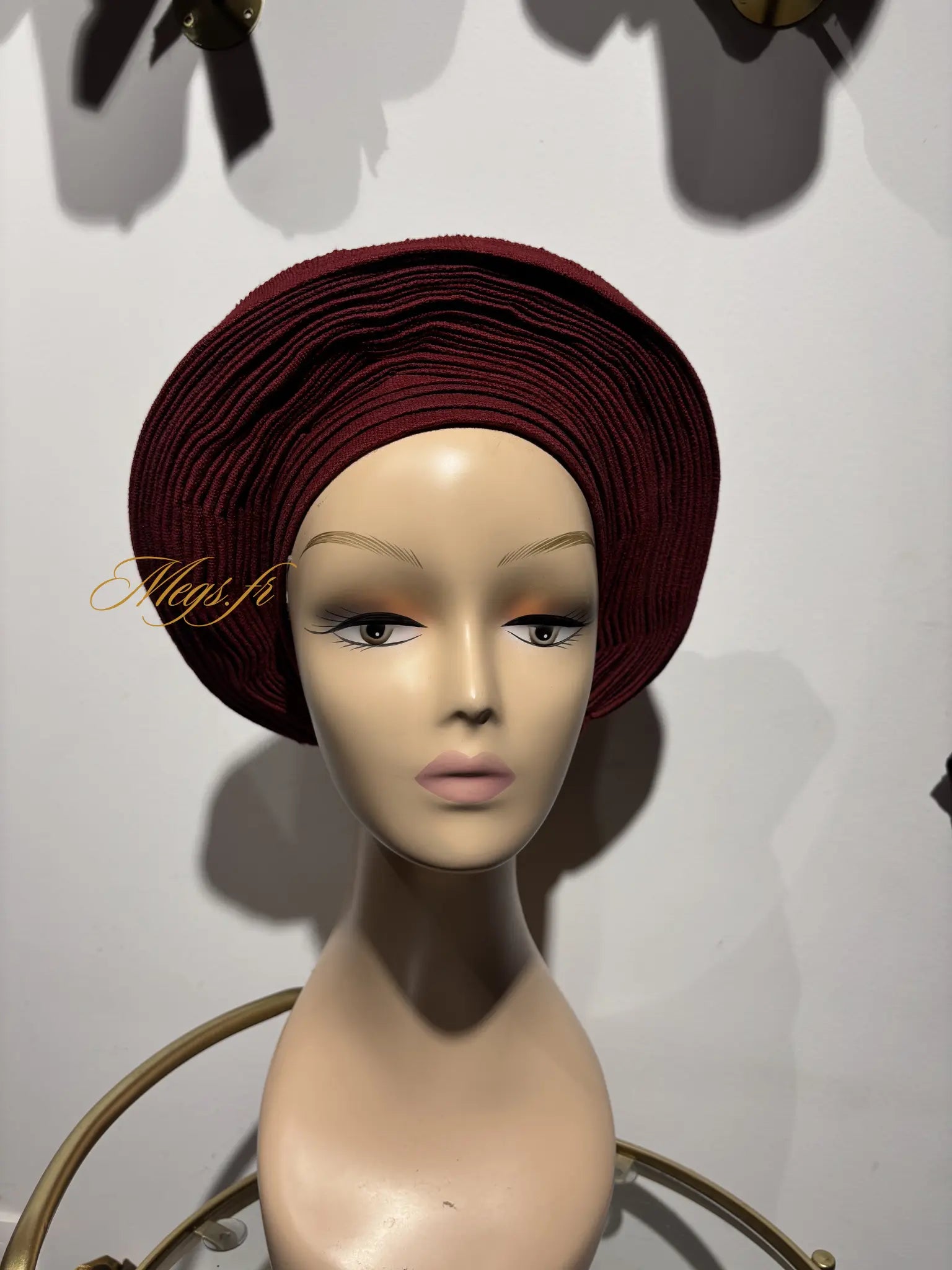 Autogele petit en Aso Oke - rond rouge MEGS