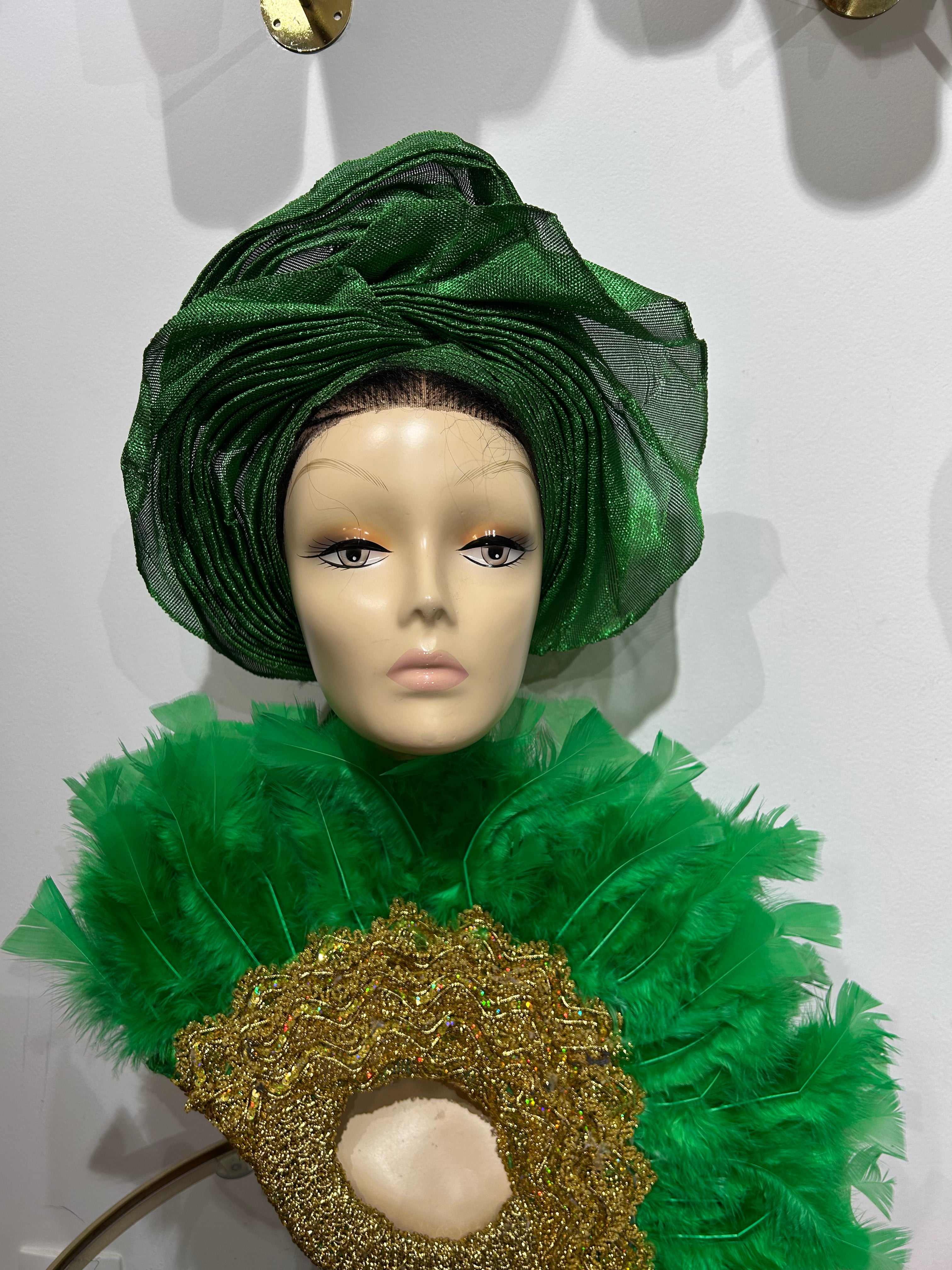 Autogele S en Aso Oke rigide - vert Styler et éventail plume MEGS